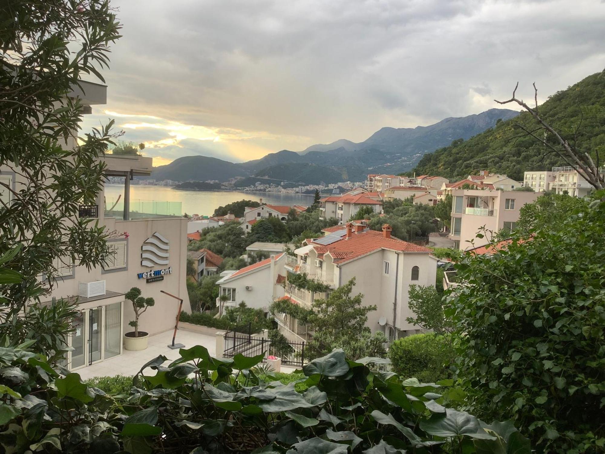 Apartments Sana Sveti Stefan Exteriör bild